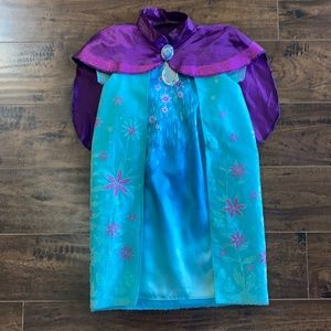 Disney Frozen singing and light up costume size 4, video included.